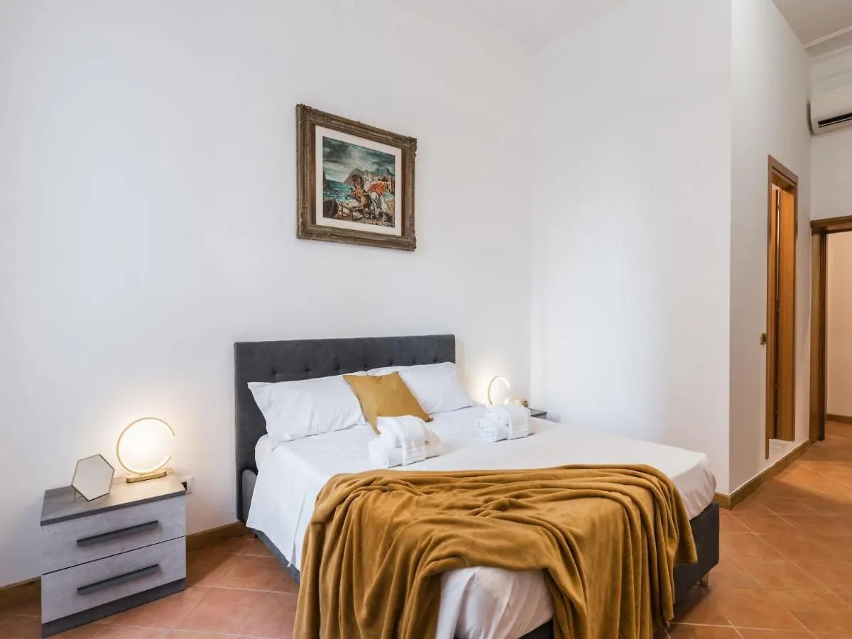 The Best Rent - Three-Bedroom Apartment Near The Quirinale Rome