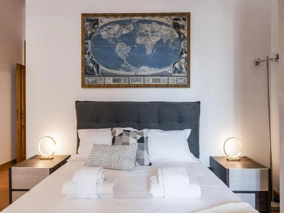The Best Rent - Three-Bedroom Apartment Near The Quirinale Rome