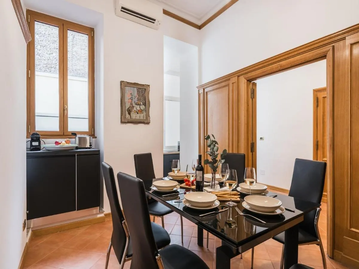 The Best Rent - Three-Bedroom Apartment Near The Quirinale Rome