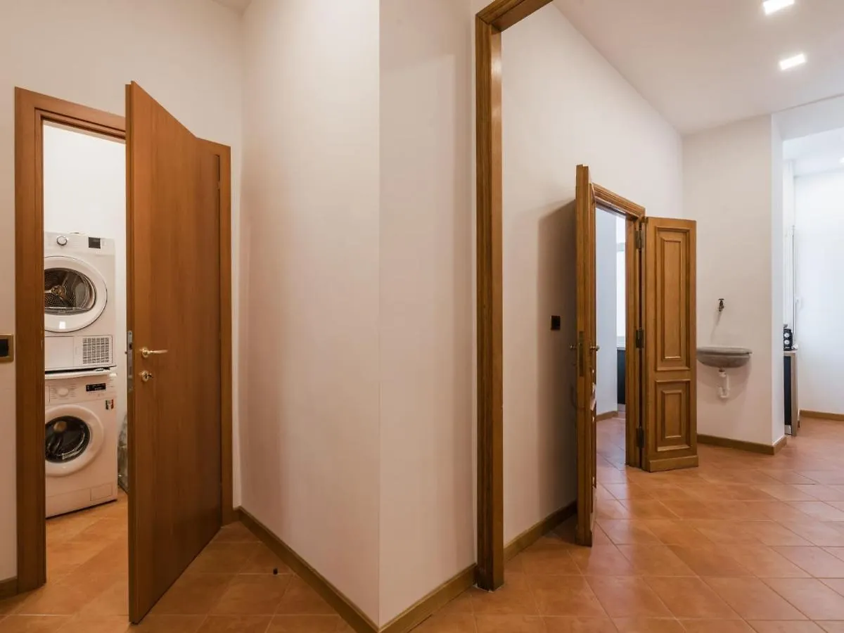 The Best Rent - Three-Bedroom Apartment Near The Quirinale Rome