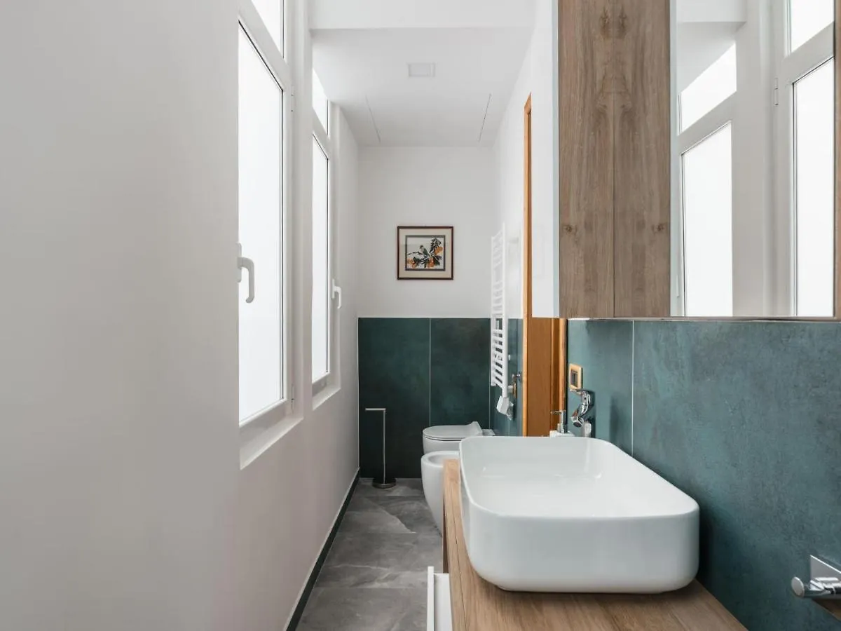 The Best Rent - Three-Bedroom Apartment Near The Quirinale Rome Italy