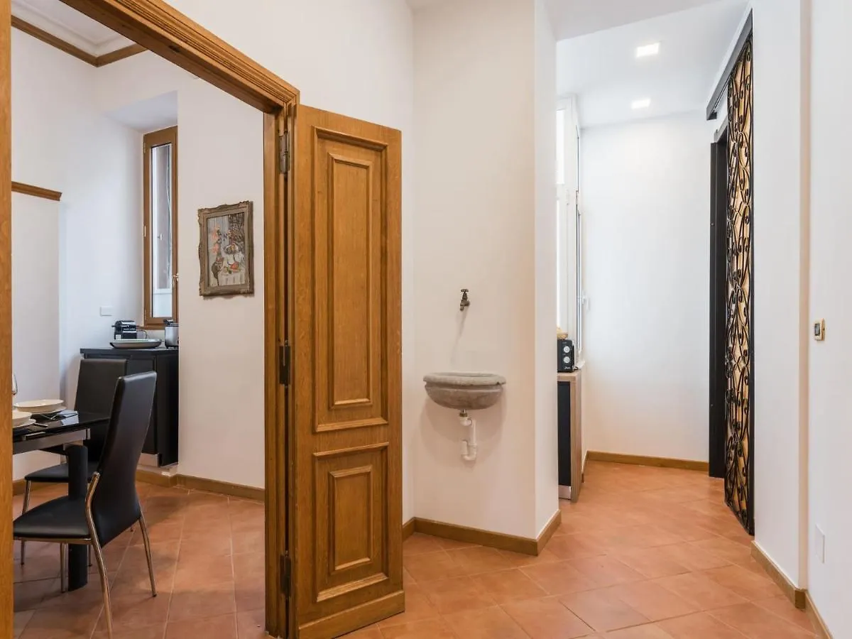 The Best Rent - Three-Bedroom Apartment Near The Quirinale Rome 0*,  Italy